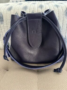 Portland Leather Goods large Firefly Bucket Bag - Cobalt